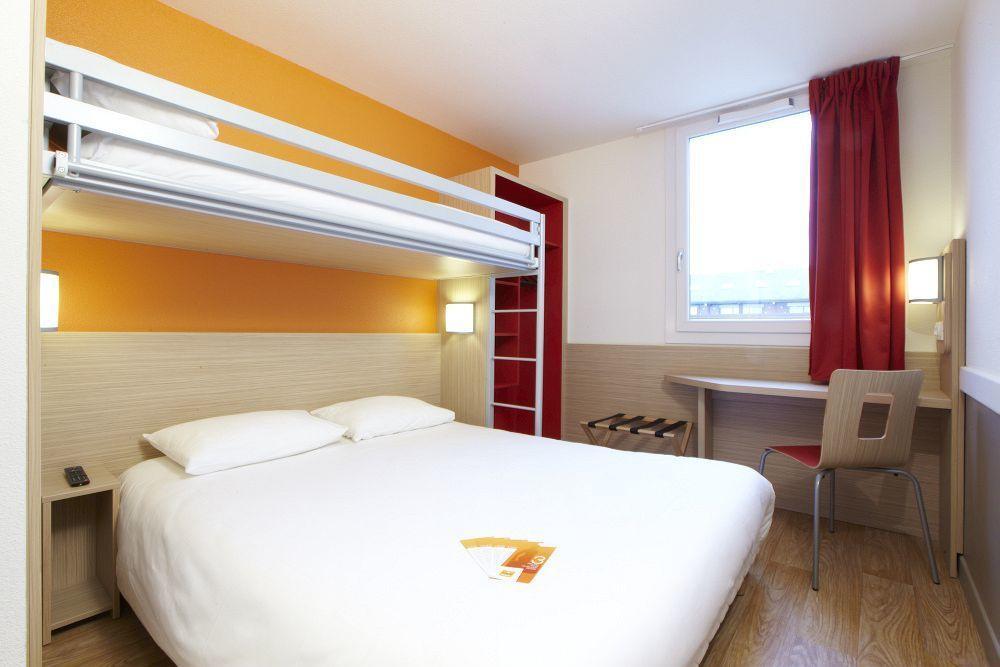 Premiere Classe Pau Est-Bizanos Habitación foto